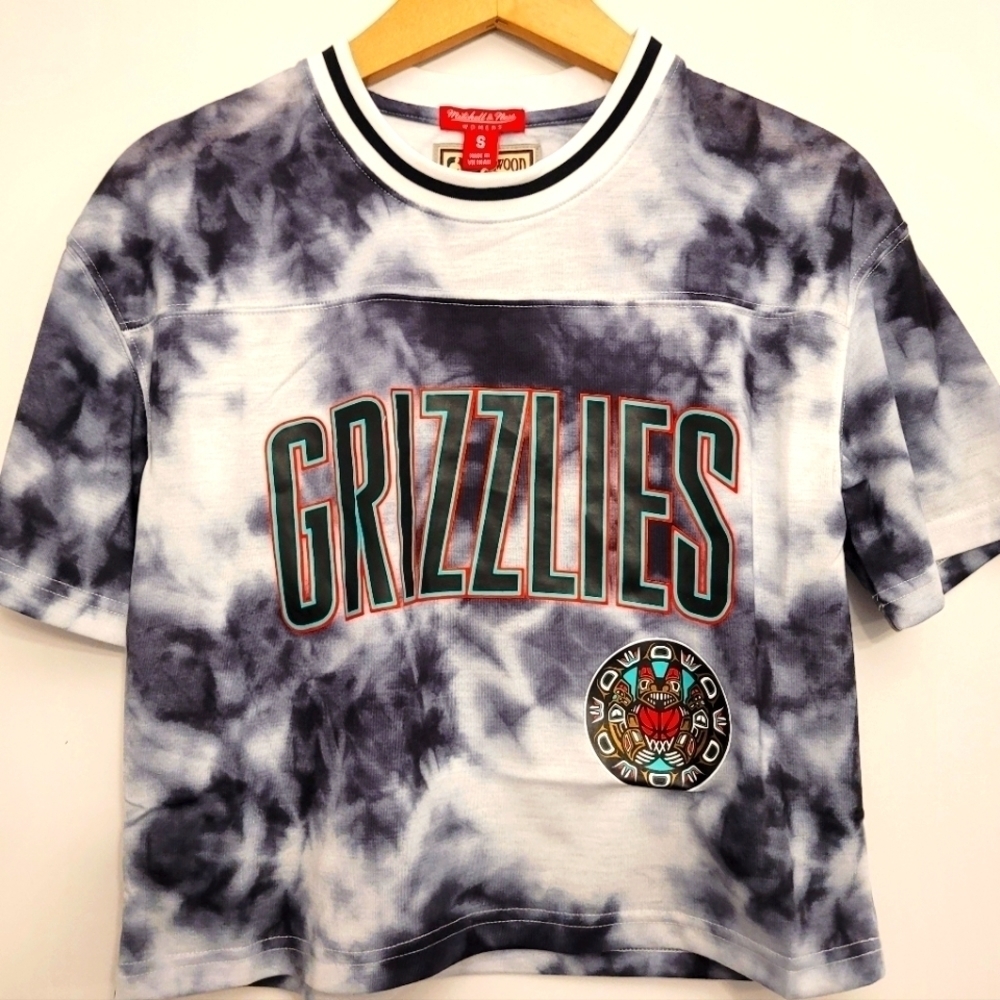 Vancouver Grizzlies NBA Hardwood Classics Women's Tie-Dye Cropped Shirt (Small)